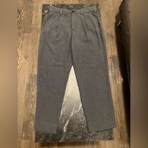 Abercrombie & Fitch Loose Fit Pleated Trousers/Pants